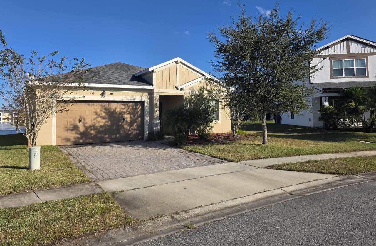 5435 Estero Loop