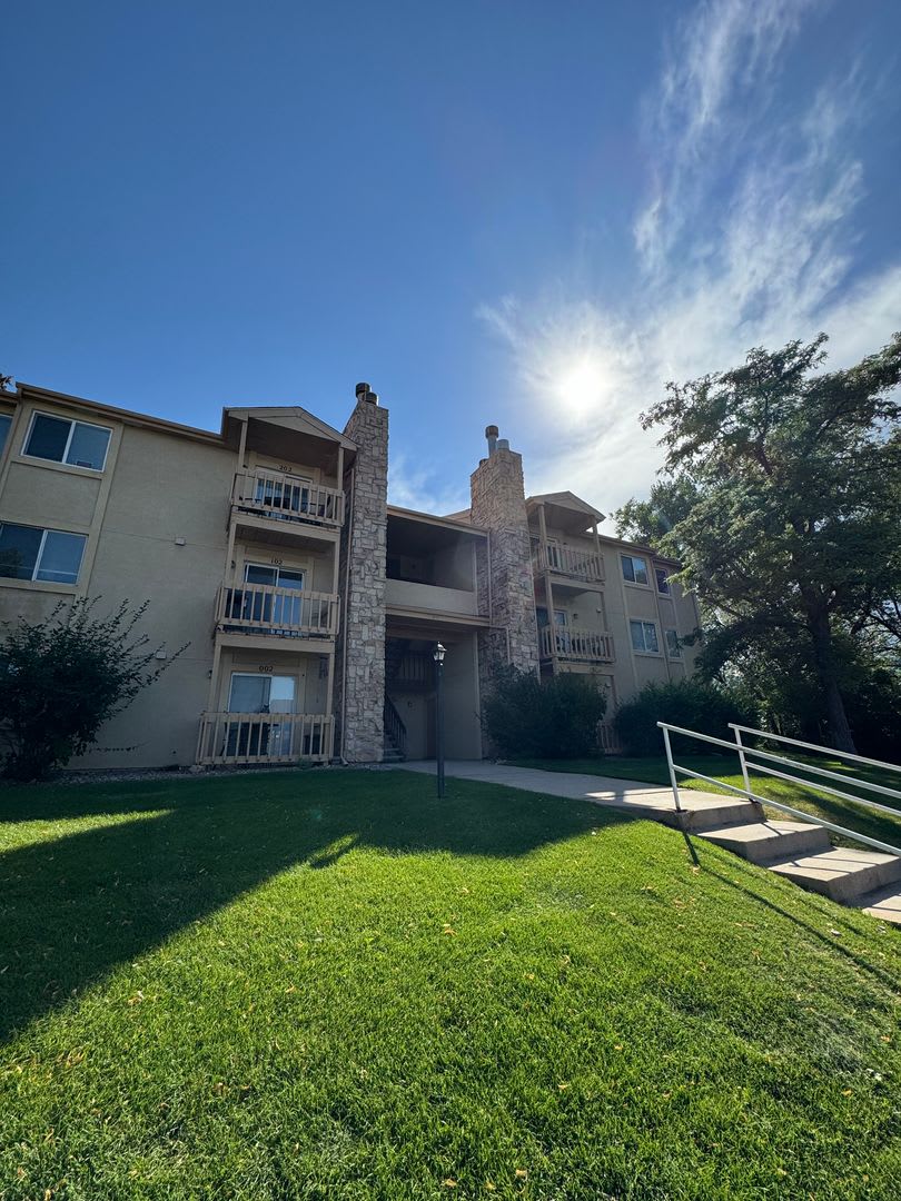 2 bedroom, 2 bath condo on Southwest side of Colorado Springs