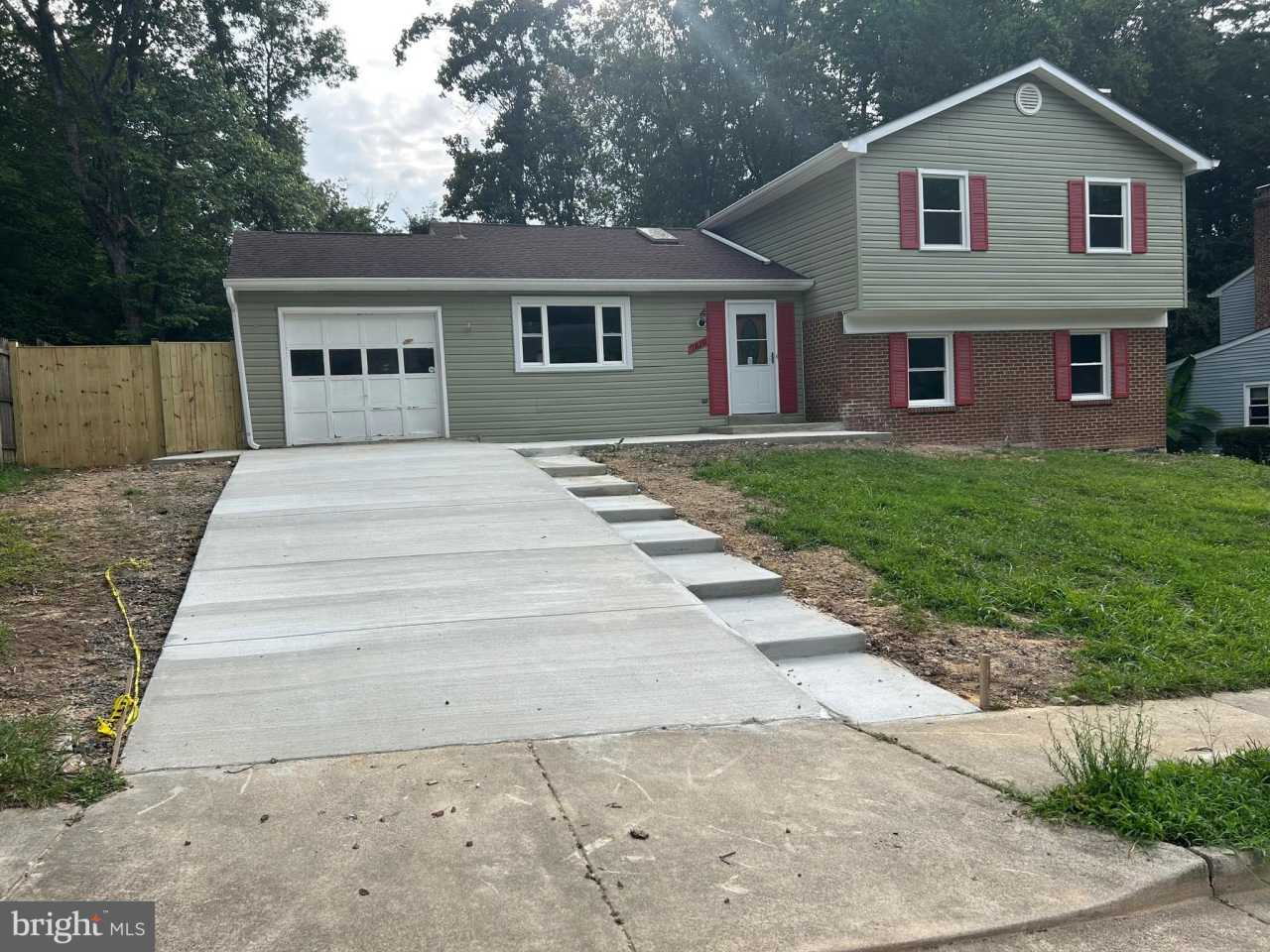 7810 NEWINGTON WOODS