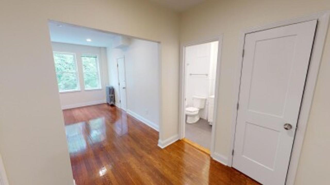 Brighton 1 bedroom apartment - Available now