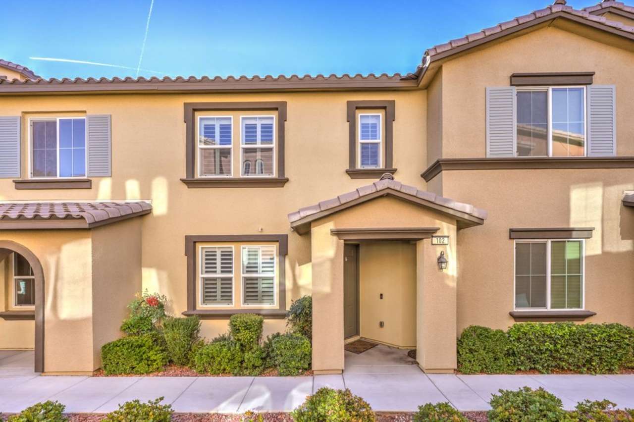 Like New Townhouse Walking Distance to Downtown Summerlin!