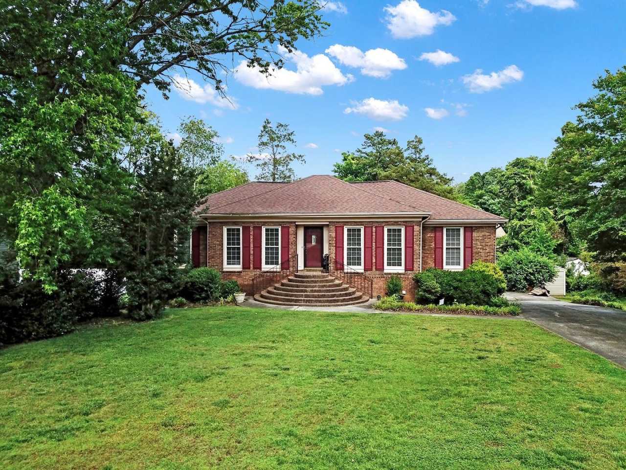 Spacious 4 Bed 3 Bath Ranch Home in South Charlotte!