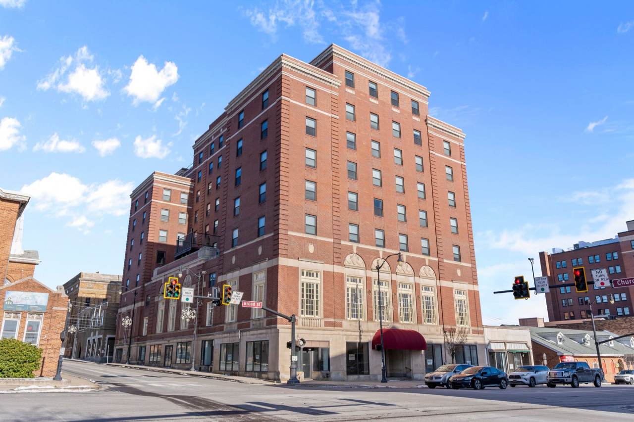 Chic  Modern Retreats: Your Stylish One-Bedroom Haven Awaits!