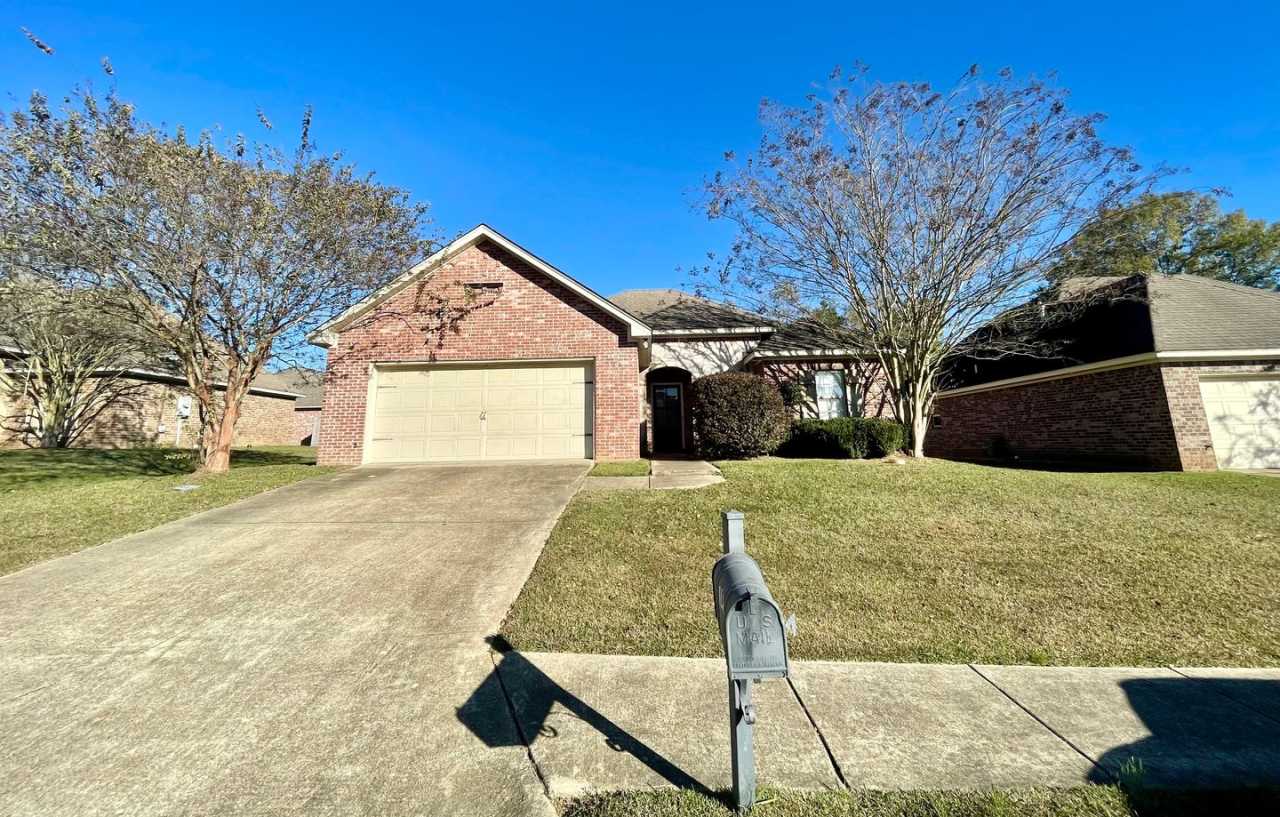 3/2 House For Rent in Pearl!!