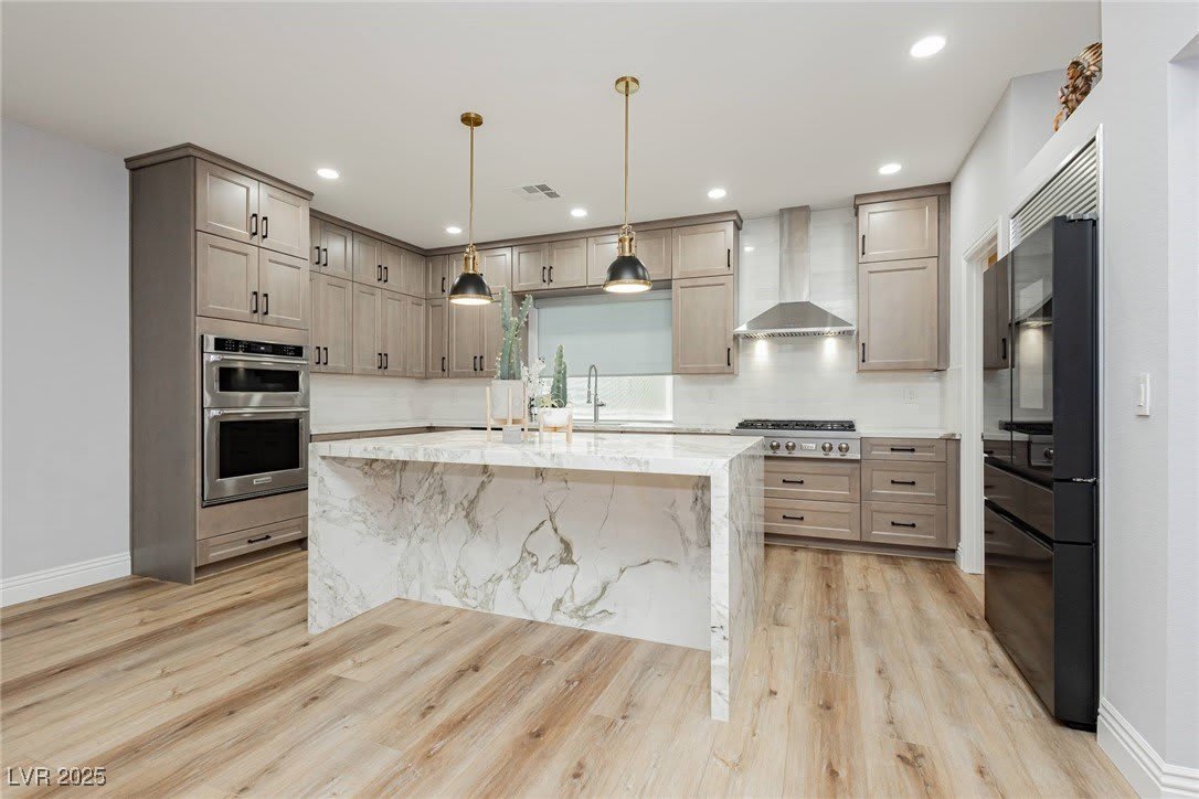 8095 Carpenter Creek Avenue