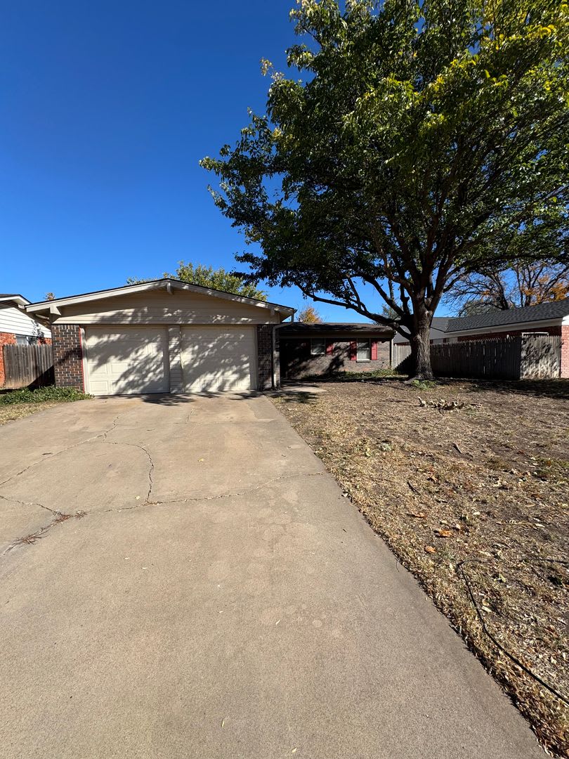 5220 Jean 4 bedroom 3bathroom 2car garage