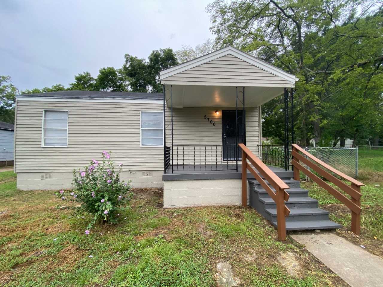MOVE IN SPECIAL AVAILABLE!
