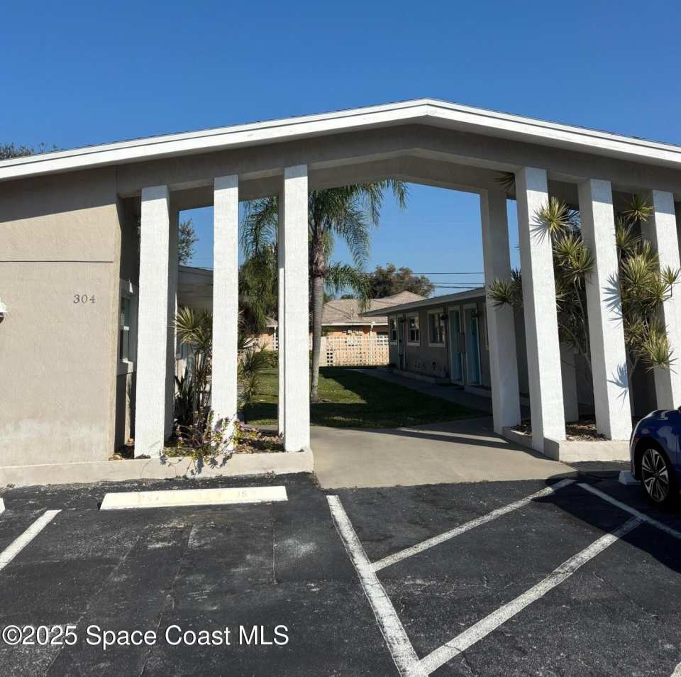 306 Johnson Avenue unit: 5