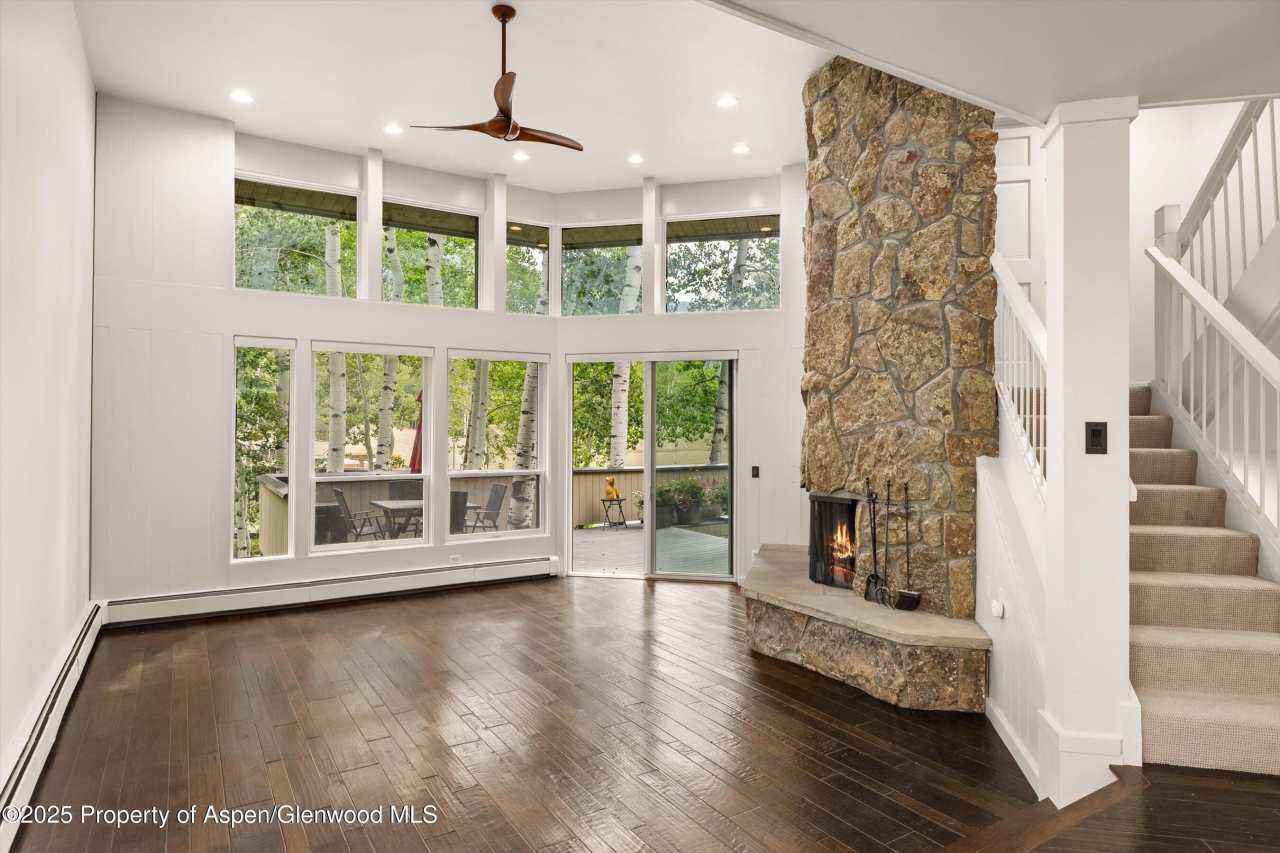 1443 Crystal Lake Road unit: 3E