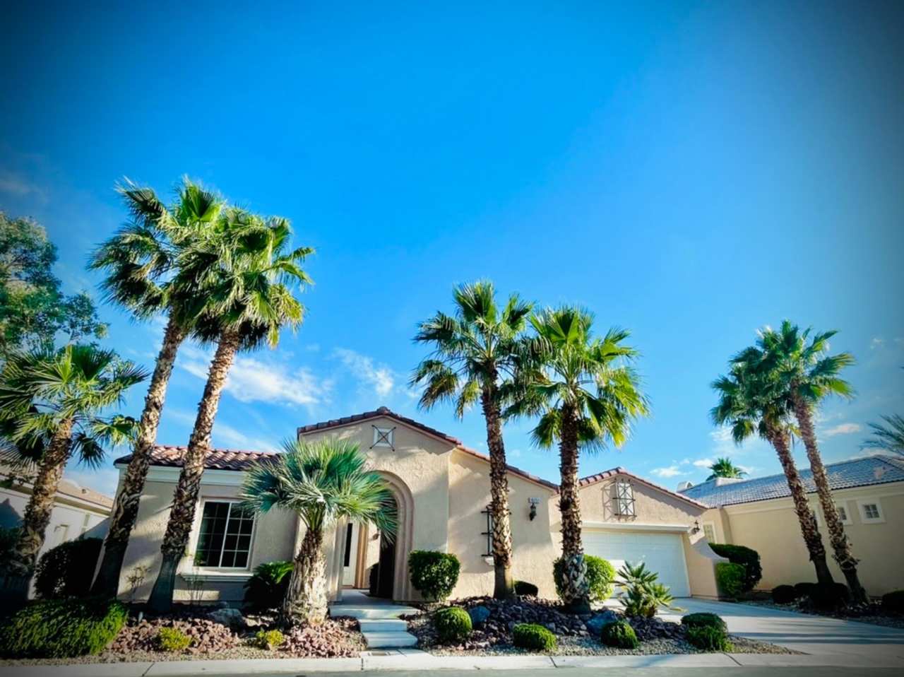 AMAZING SINGLE STORY HOME IN “AGE RESTRICTED/55+ GOLF COMMUNITY = “SIENA”