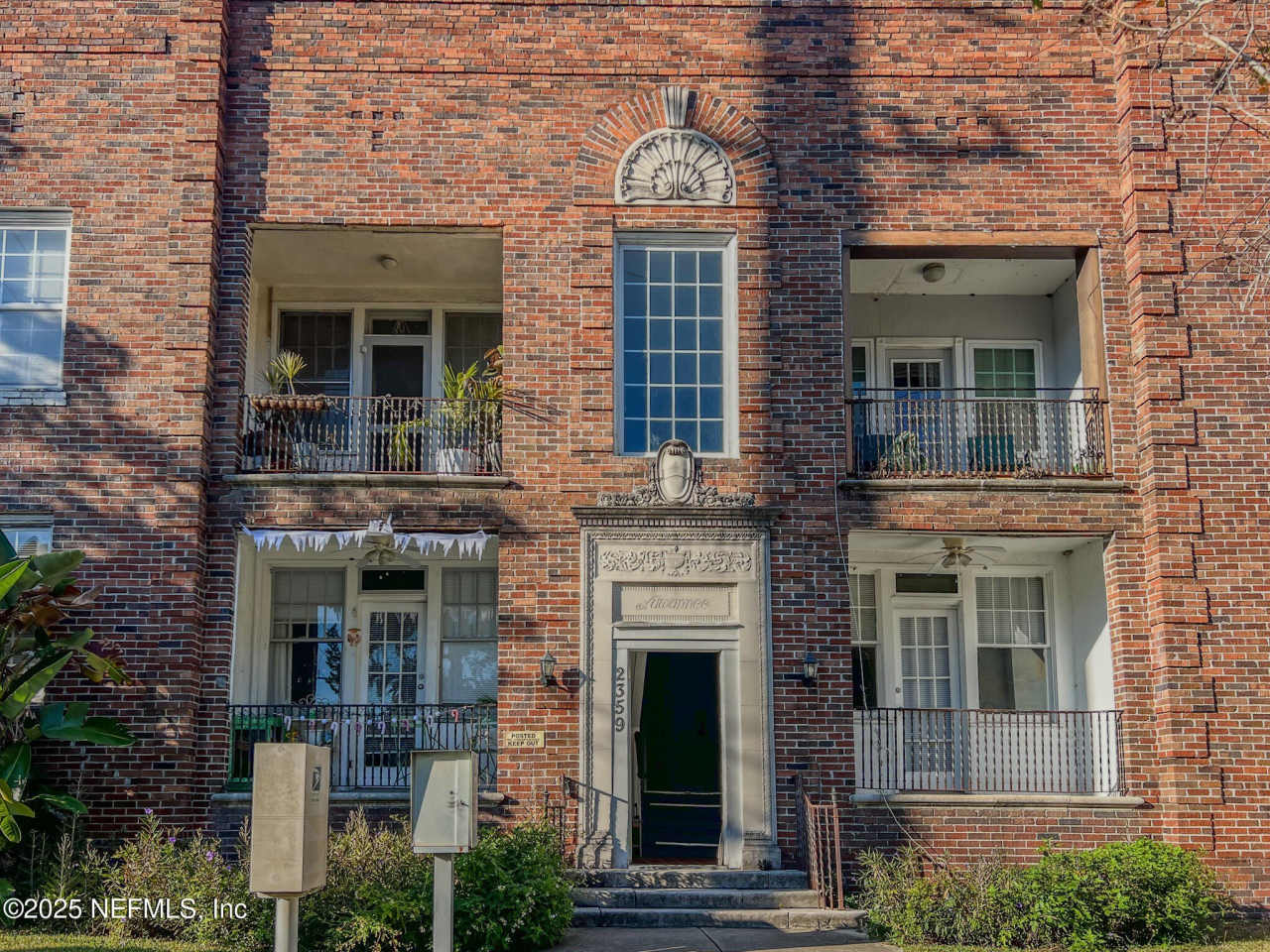 2359 OAK Street unit: 1