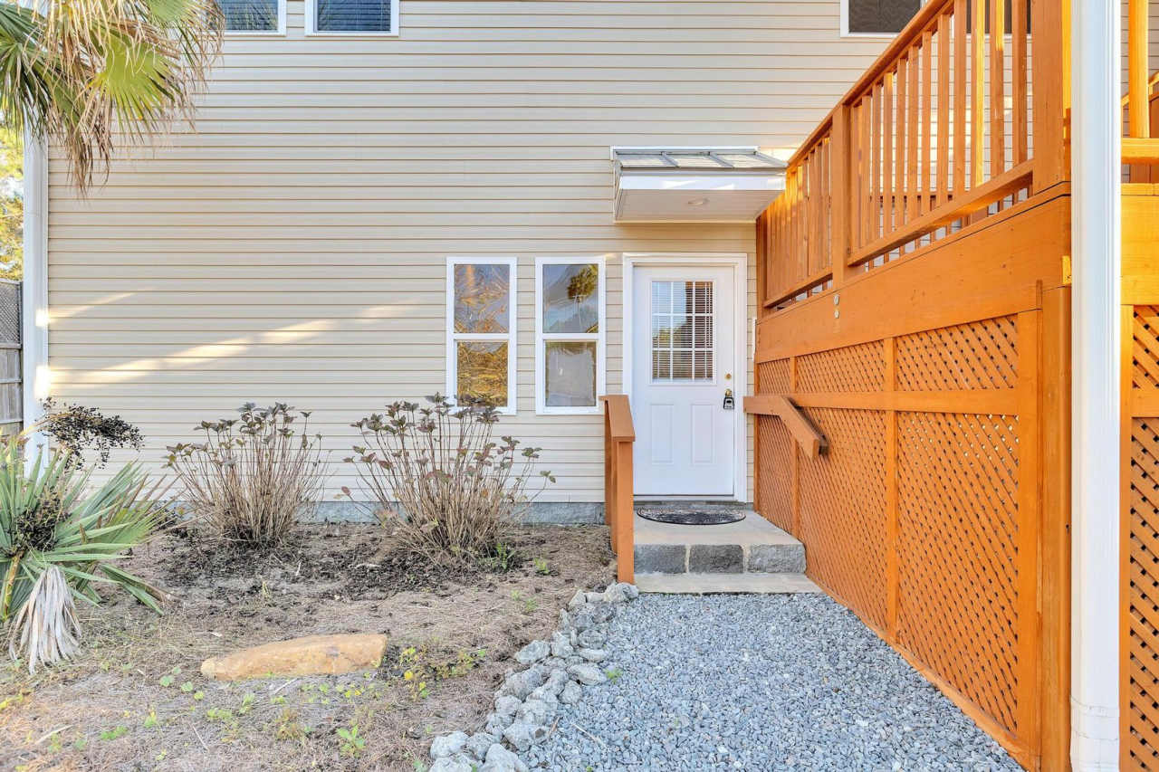 Fully furnished 1 bedroom 1 bath