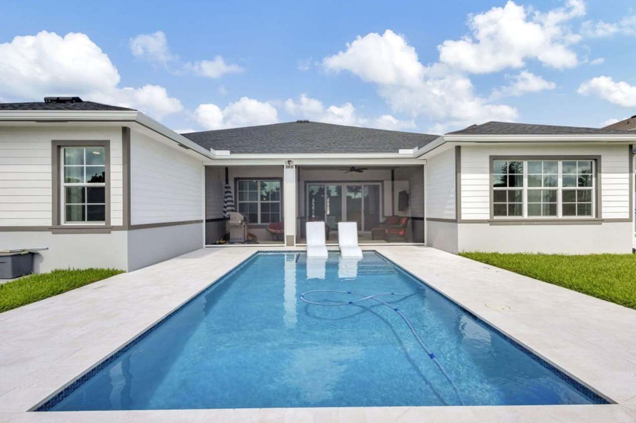 870 Hookline Circle, Loxahatchee, FL 33470