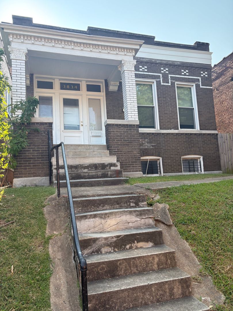 Fresh and Beautiful 3 bedroom South City Home