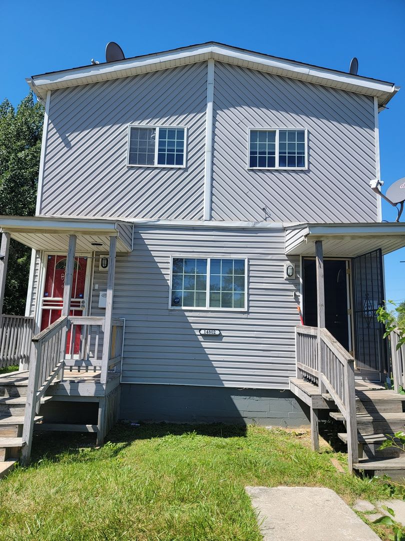 Charming 3BR Duplex in Harvey