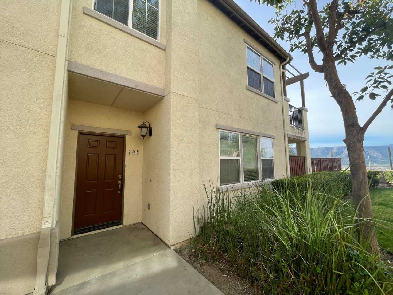 Three Bedroom Two Bathroom Condo in Lake Elsinore