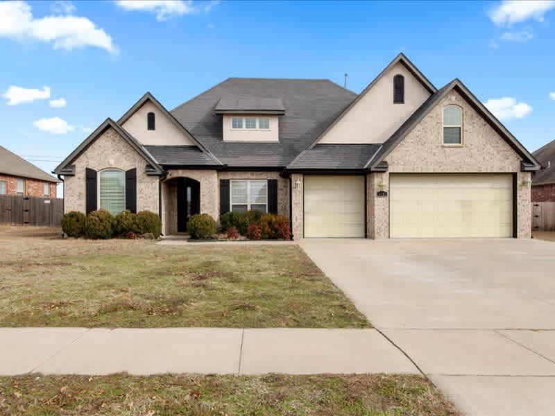 2702 Waterford Court