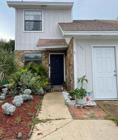 629 Sandalwood Drive