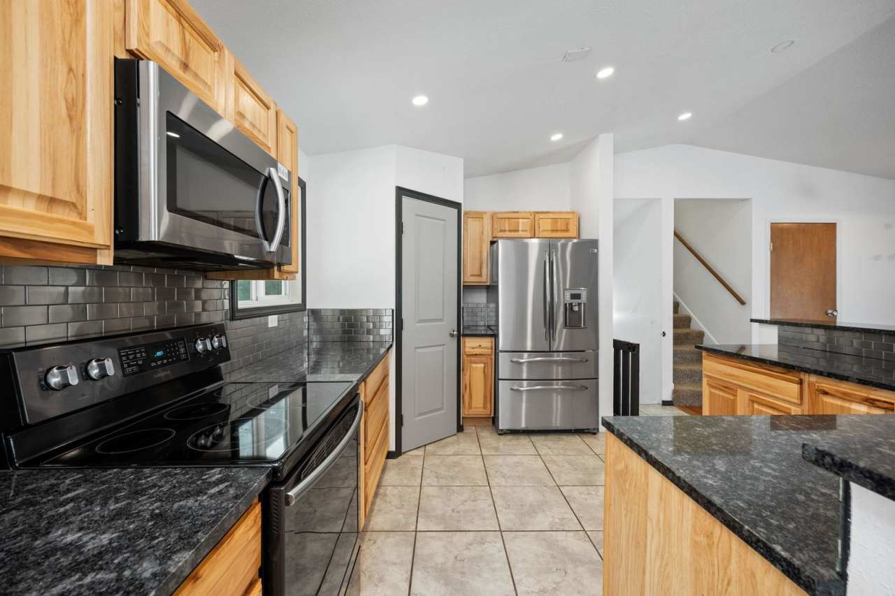 14406 E. 7th Ave. - Large Central Valley Home