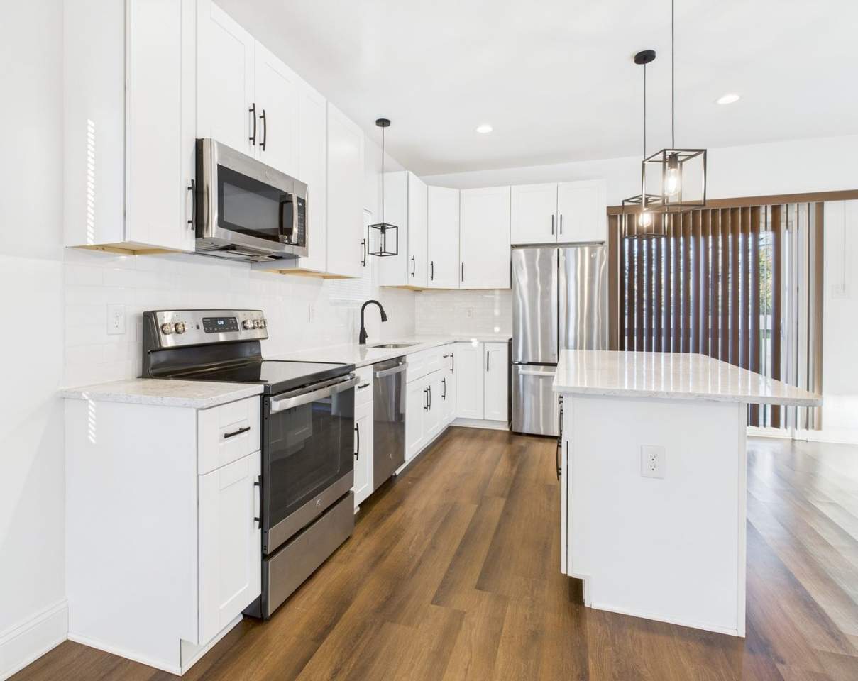 ***$250 off first month rent!! Stunning 3 Bedroom 2.5 Bathroom Home AVAILABLE NOW!