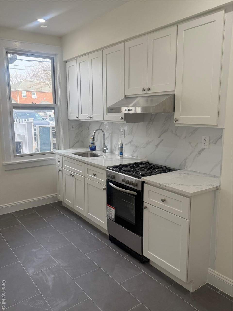 151 Tulip Avenue unit: 1