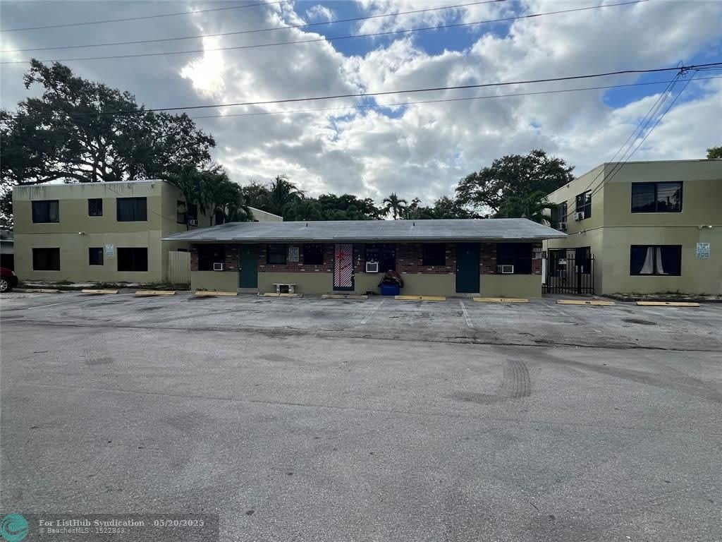 1113 SW 15th Ter
