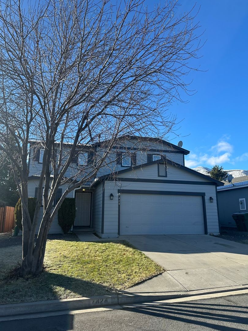 Spacious 3-bedroom 2.5-bathroom home!