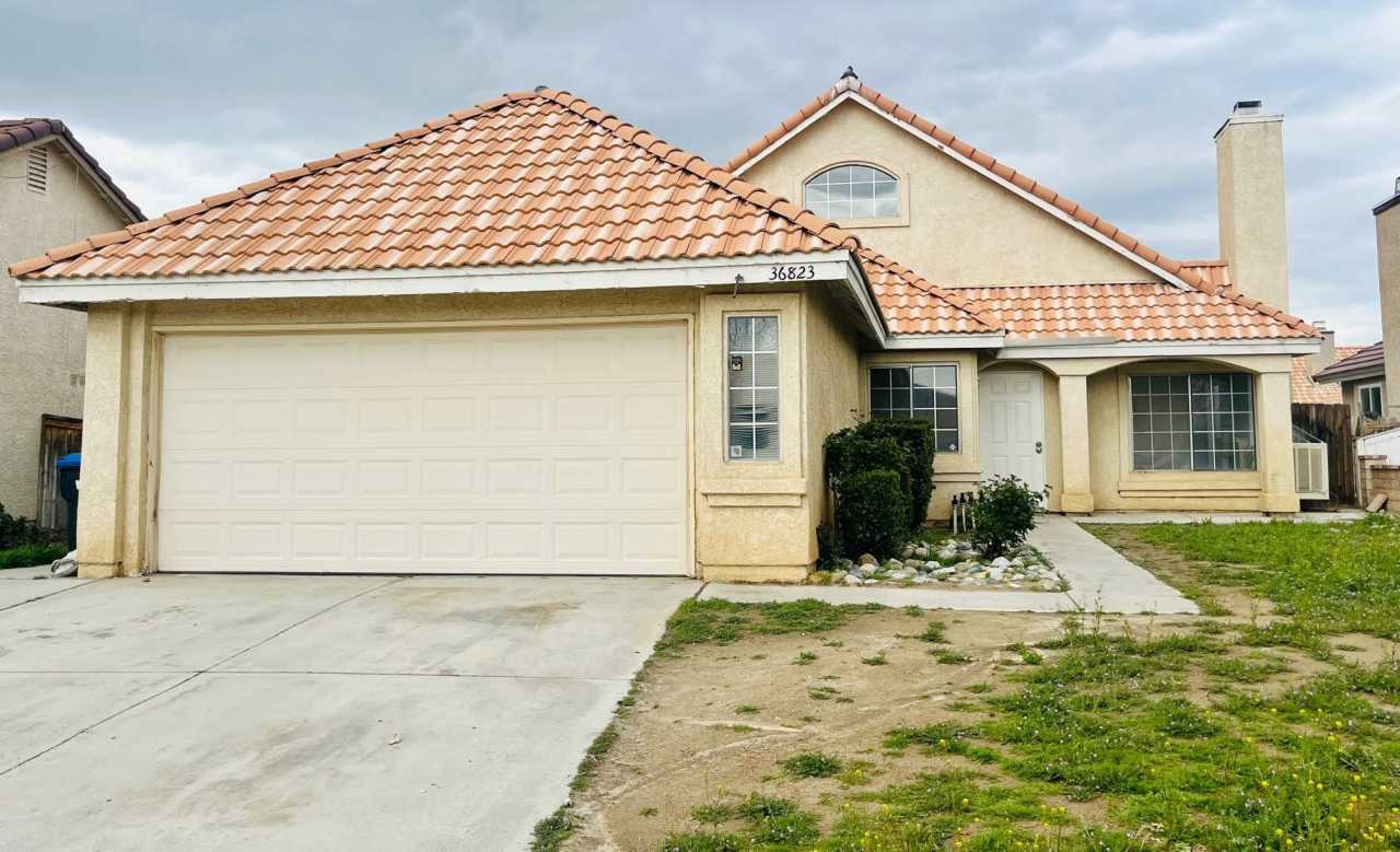 36823 Hillcrest Drive