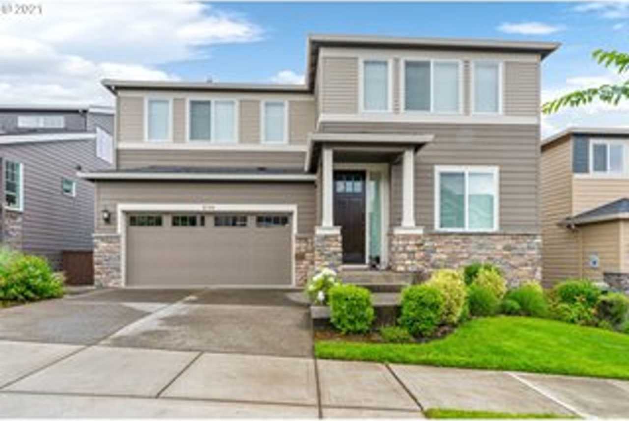 Beautiful 5 Bedroom with Den/Office and Large Bonus Room in Bethany Ridge!!!