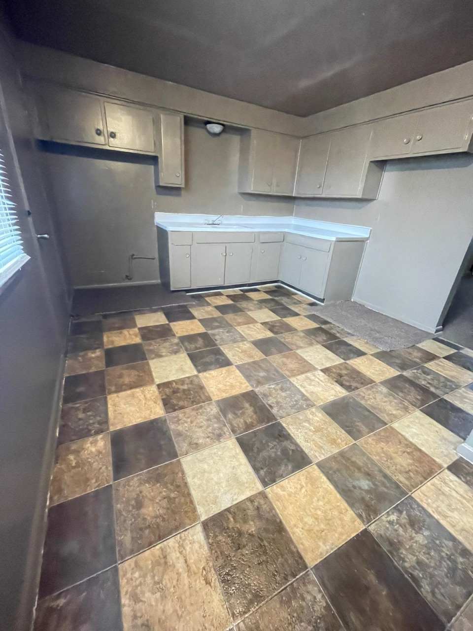 8924 West Carmen Avenue - 3