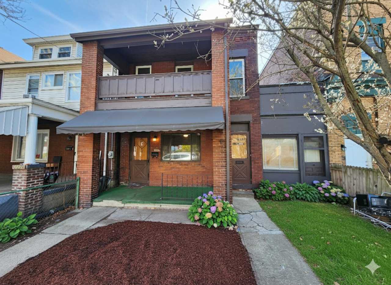 Sweet Single Story Swissvale Living!