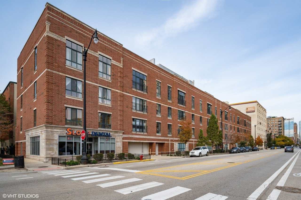 1440 S WABASH Avenue