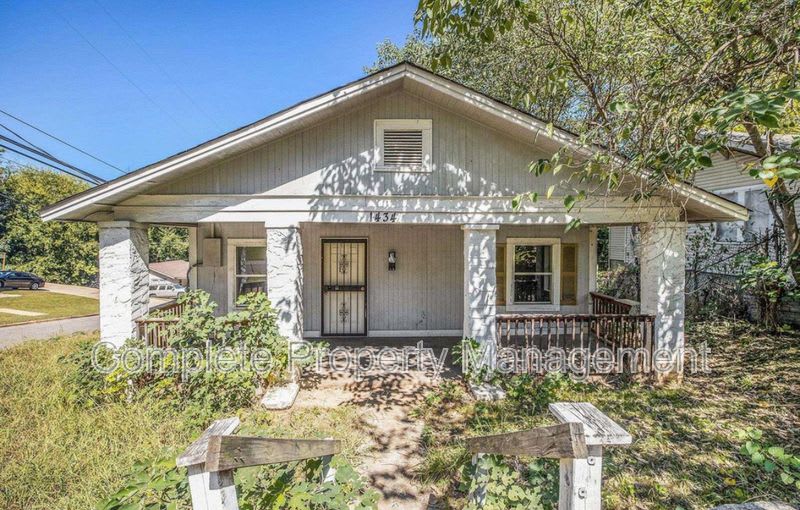 1434 Thomason Avenue