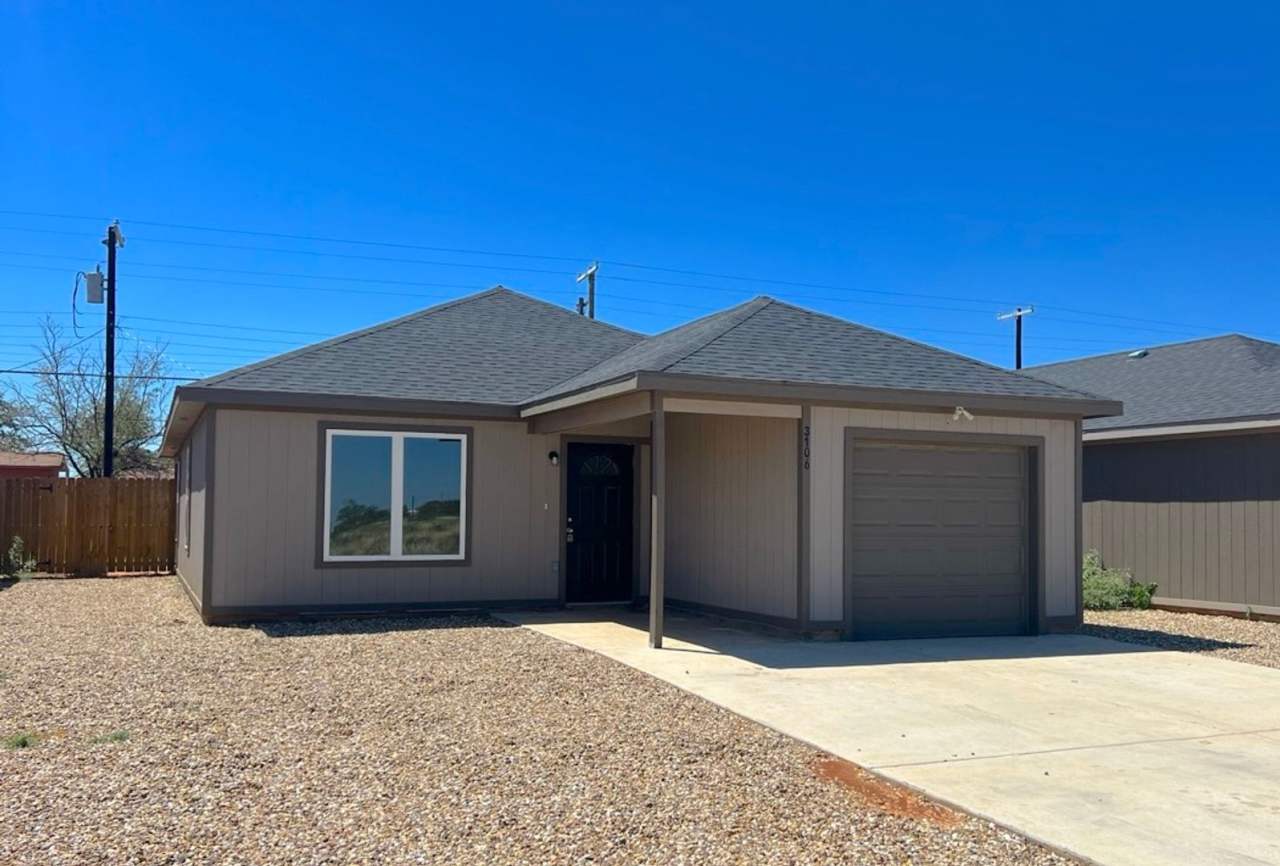 New 3 Bedroom Home In East Lubbock!