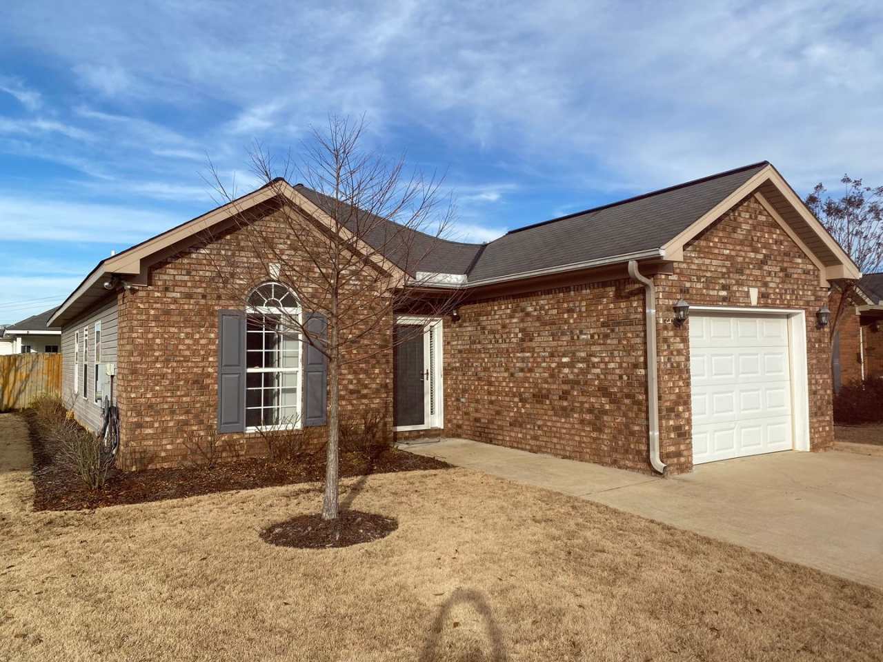 Cozy 3 Bed 2 Bath Available January 2026!