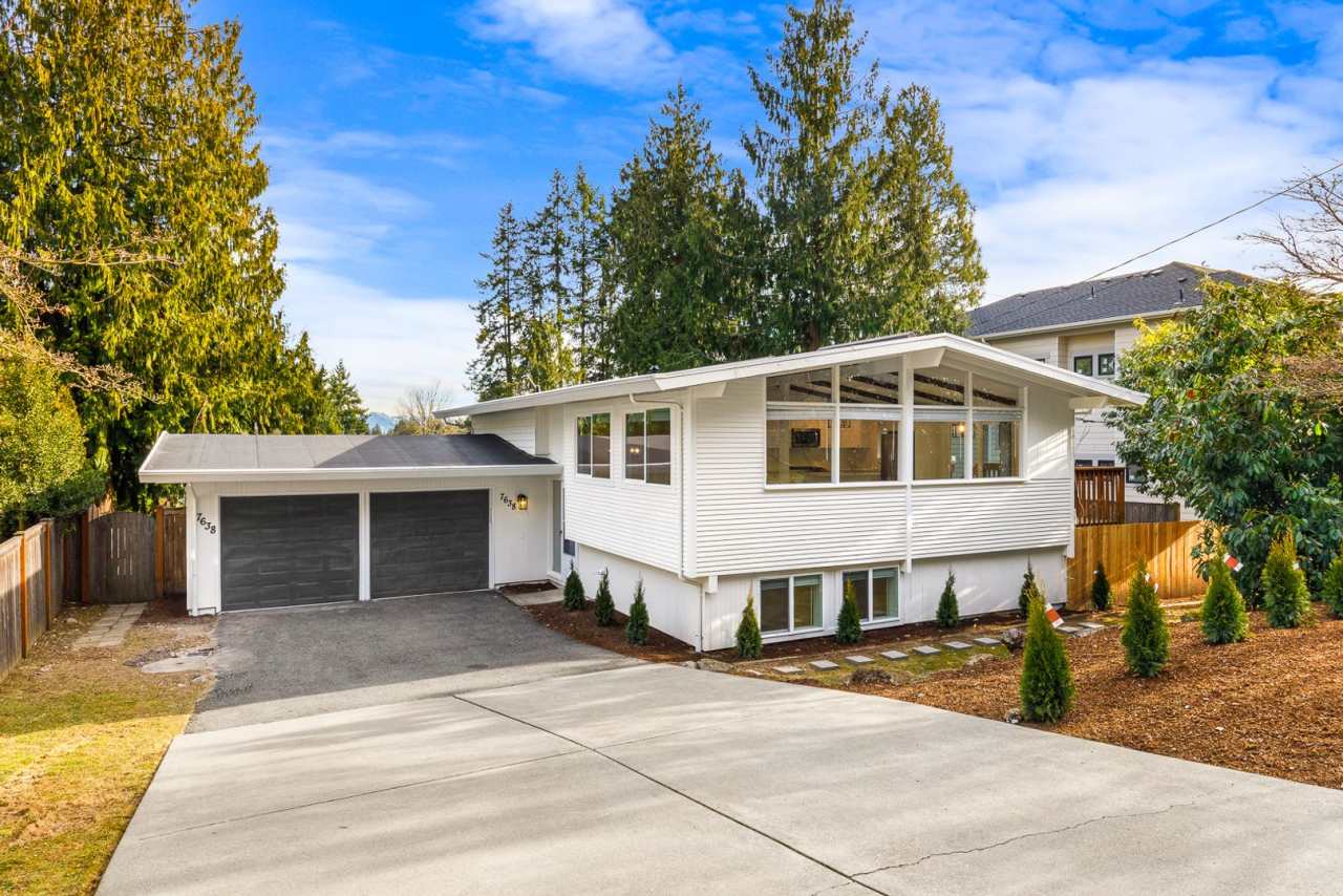 Gorgeous Fully Renovated 5 Bedroom Redmond/Bellevue/Kirkland Border