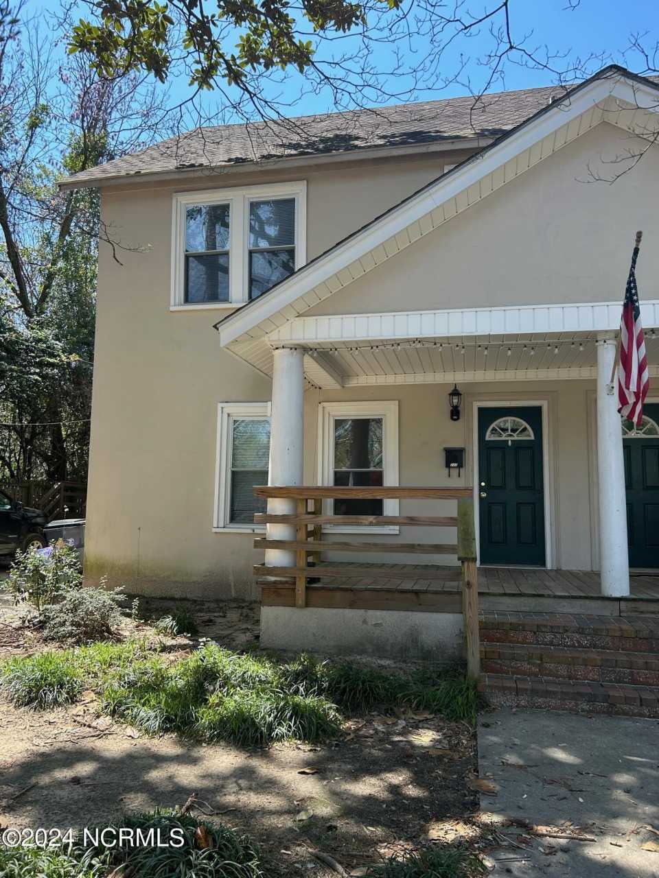 240 W New Hampshire Avenue