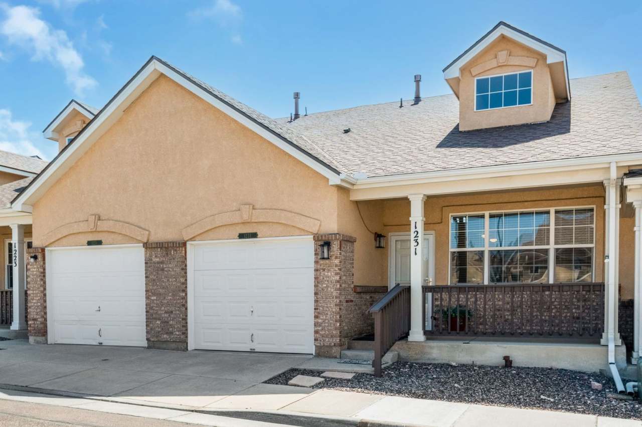 Relaxing townhome in Monument Villas