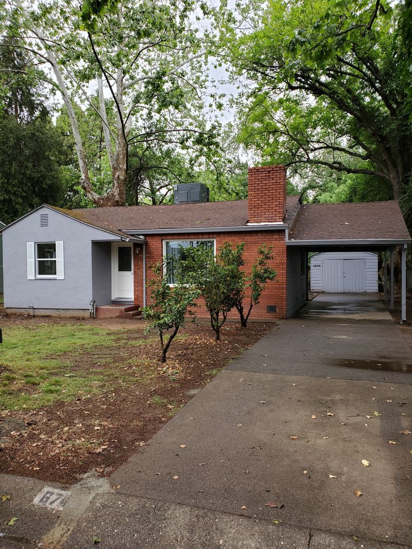 3 bedroom 1 bathroom home