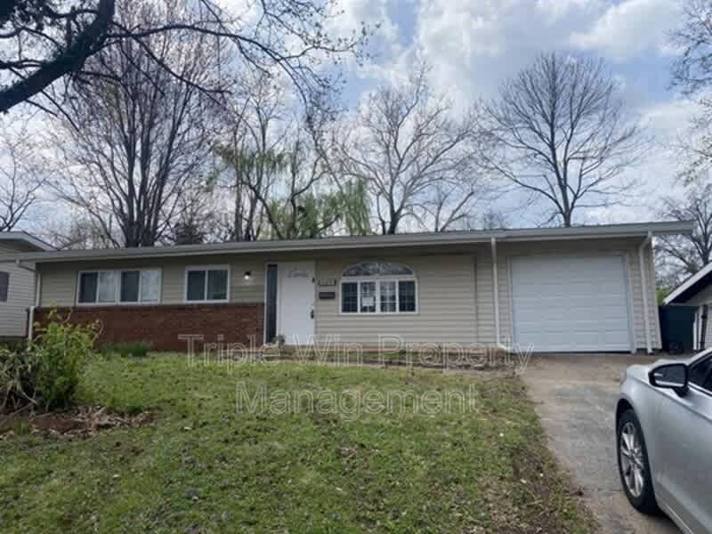 2460 Saint Catherine Street