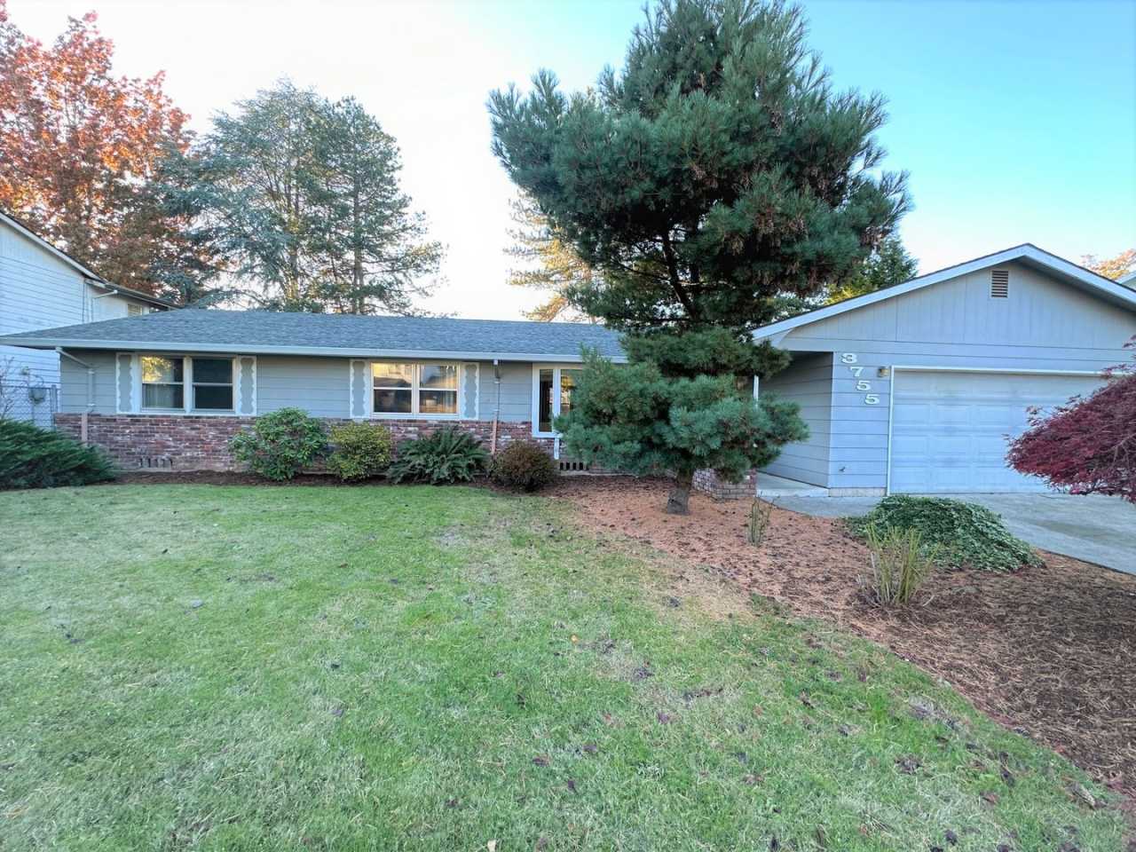 3755 NW 183rd Avenue ~ Lovely Single Level Home