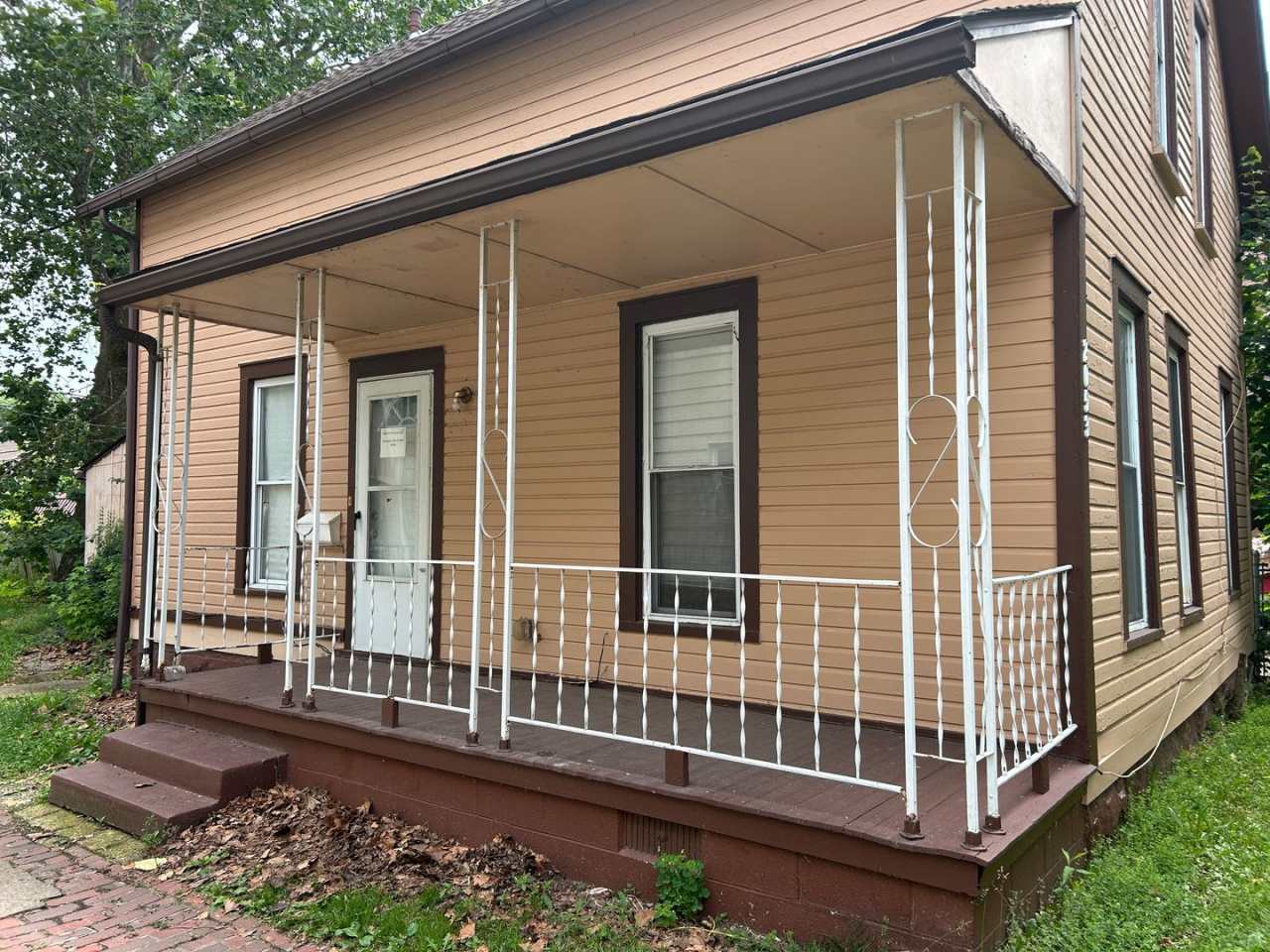 Cudell/Edgewater neighborhood; 4 bedroom/1 bath single family house for rent!