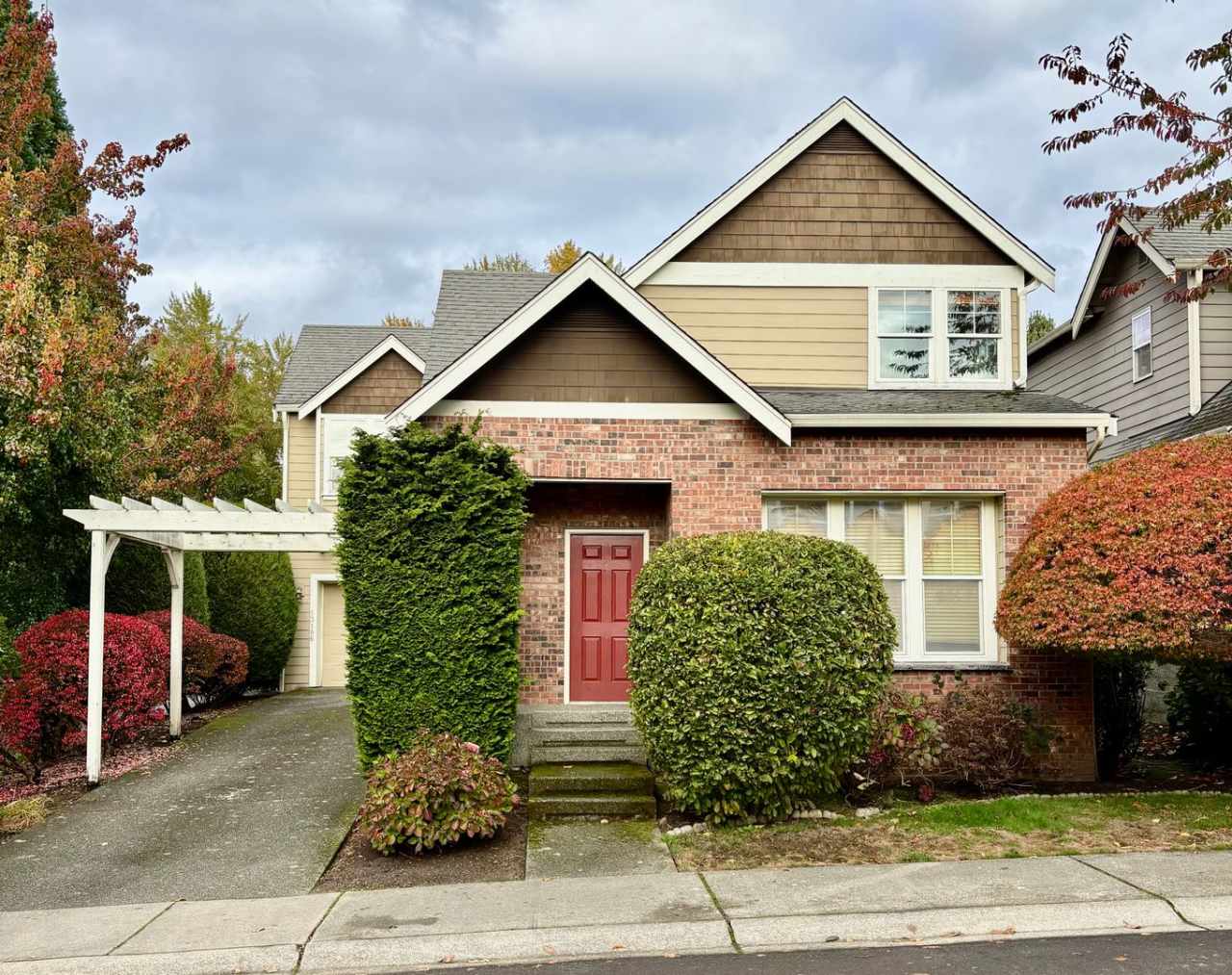 4 Bed / 2.5 Bath Kirkland single family home $3,845/mo