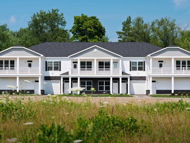 Residences at Lexington Hill I