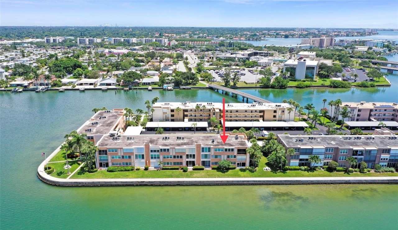 7560 BAY ISLAND DRIVE S