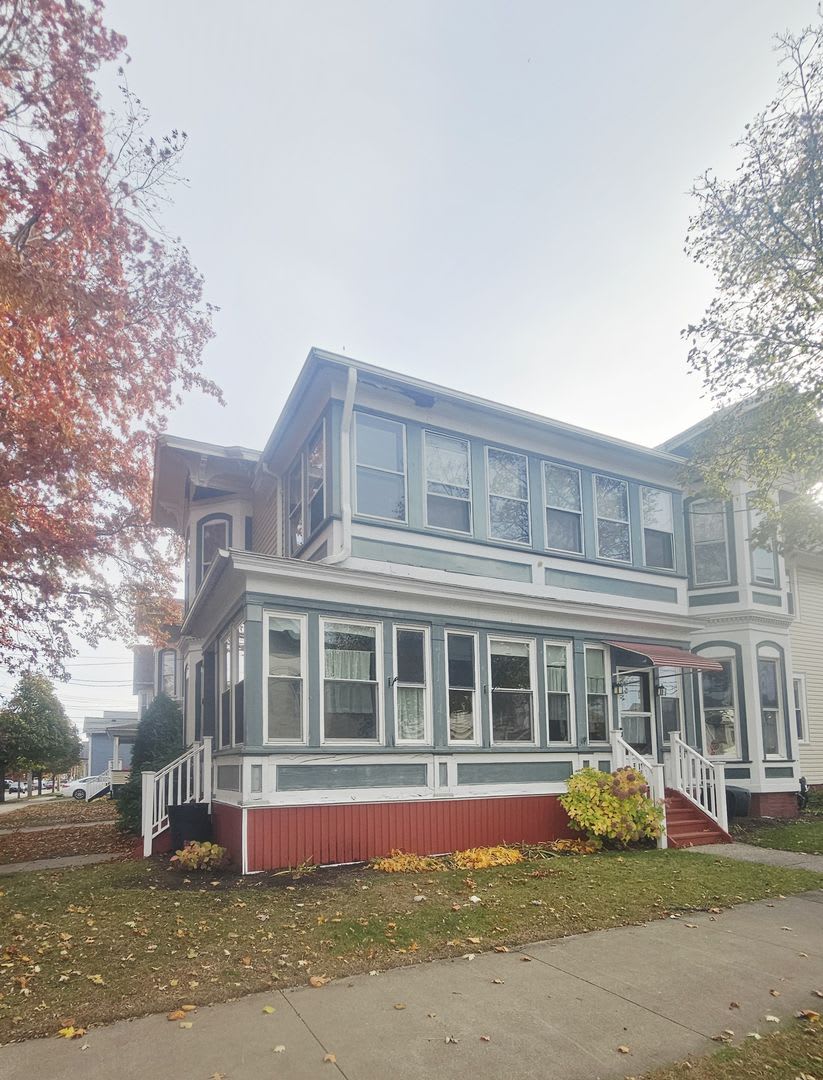 461/501 Walnut Street