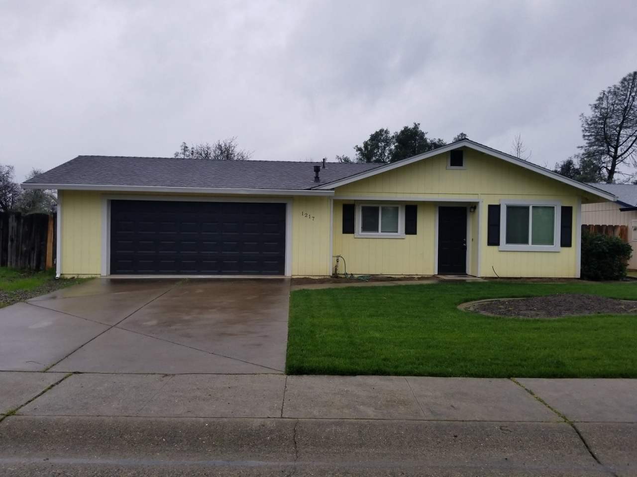 3 Bedroom 2 Bath Home In East Redding
