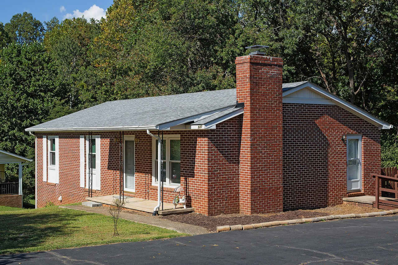 Move-in Ready One Level Home Walkable to Crozet Park