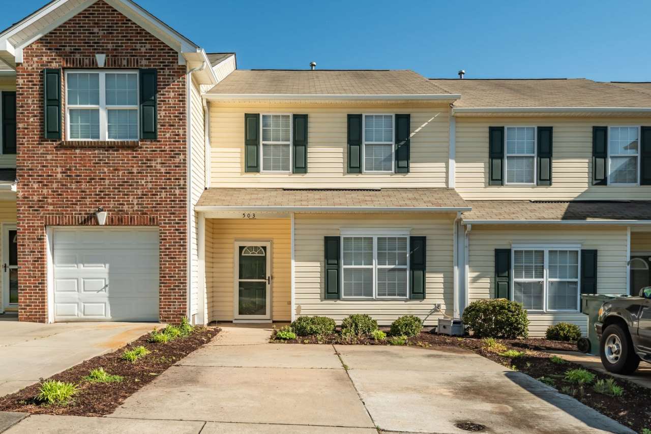 3 Bedroom Townhome available early June!