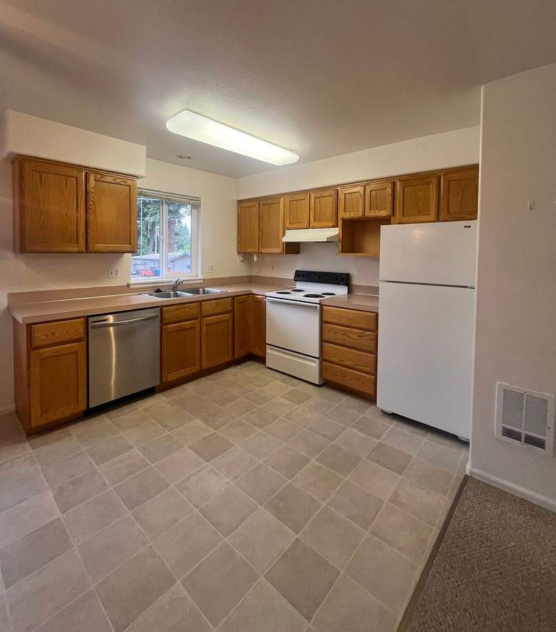 2-Bedroom 1-Bathroom Apartment in 3 unit building